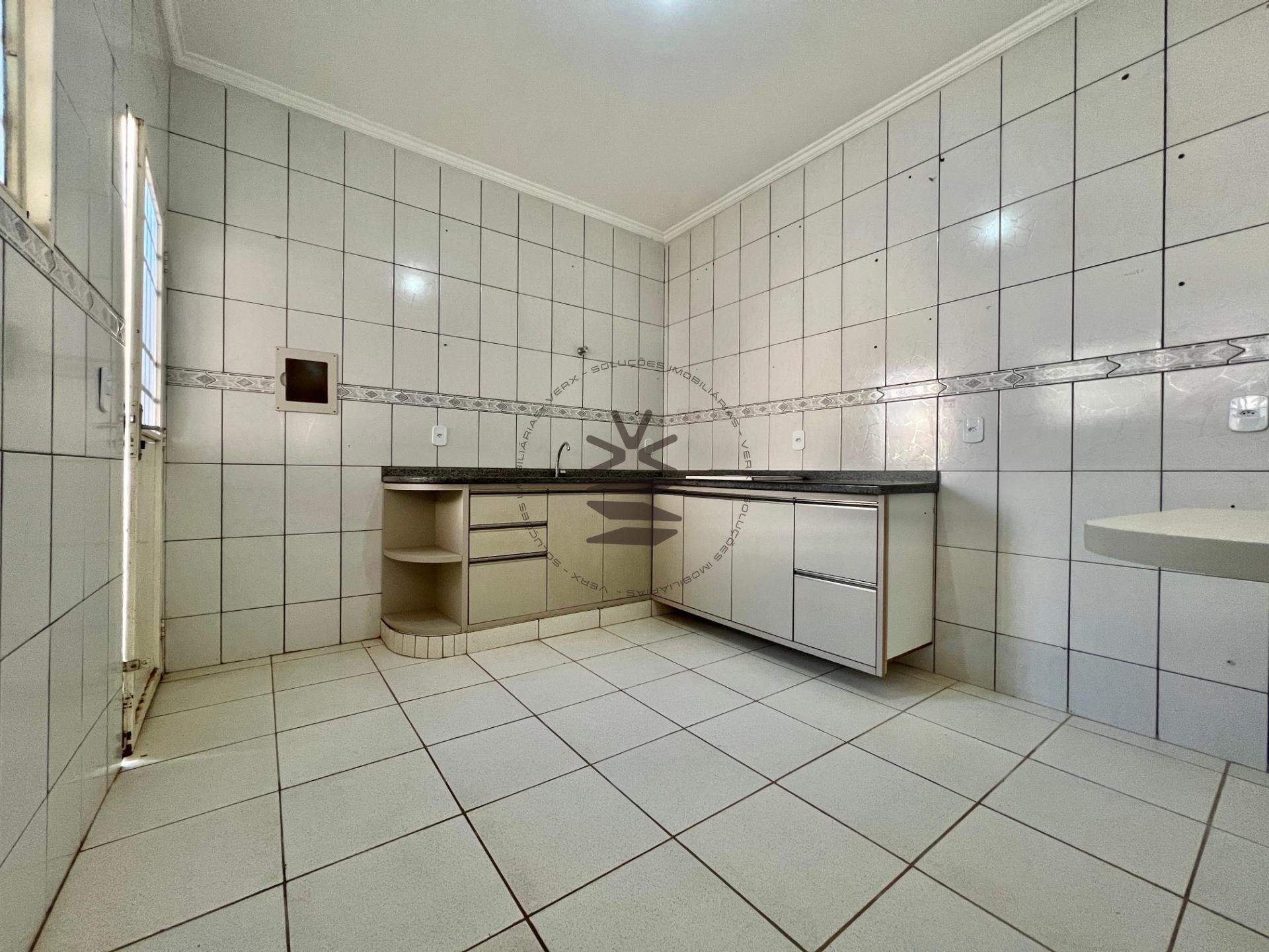 Casa à venda com 3 quartos, 1 suíte, 2 vagas e 220m² no Sandra Regina, Barreiras (BA) — foto 14 de 29