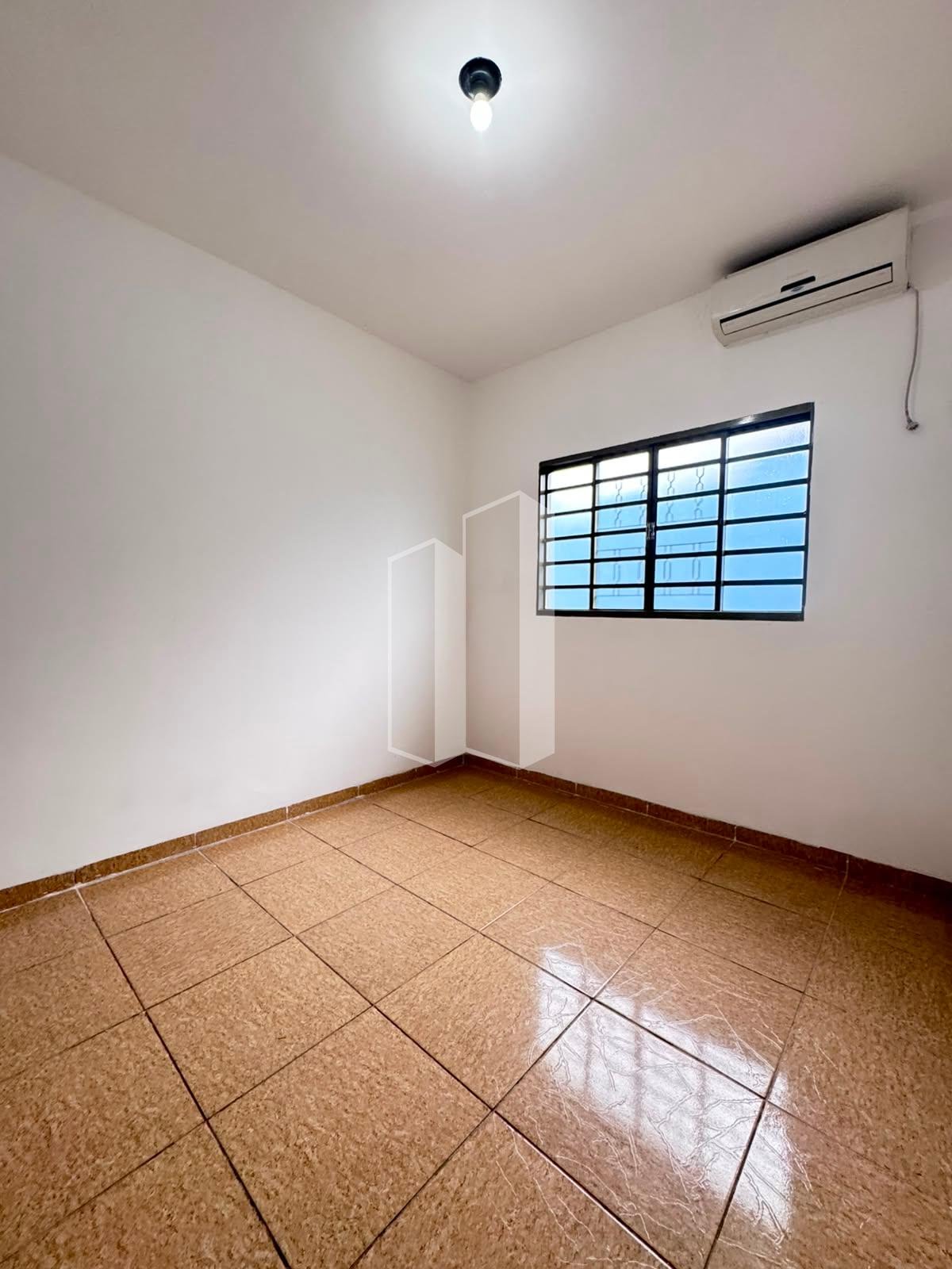 Casa à venda com 2 quartos, 1 banheiro, 3 vagas e 60m² no Setor Grajaú, Goiânia (GO) — foto 2 de 19