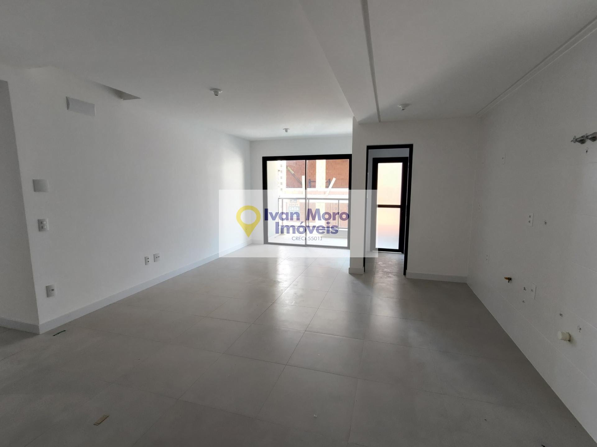 Apartamento à venda com 3 quartos, 3 suítes, 2 vagas e 110m² no Centro, Florianópolis (SC) — foto 3 de 30