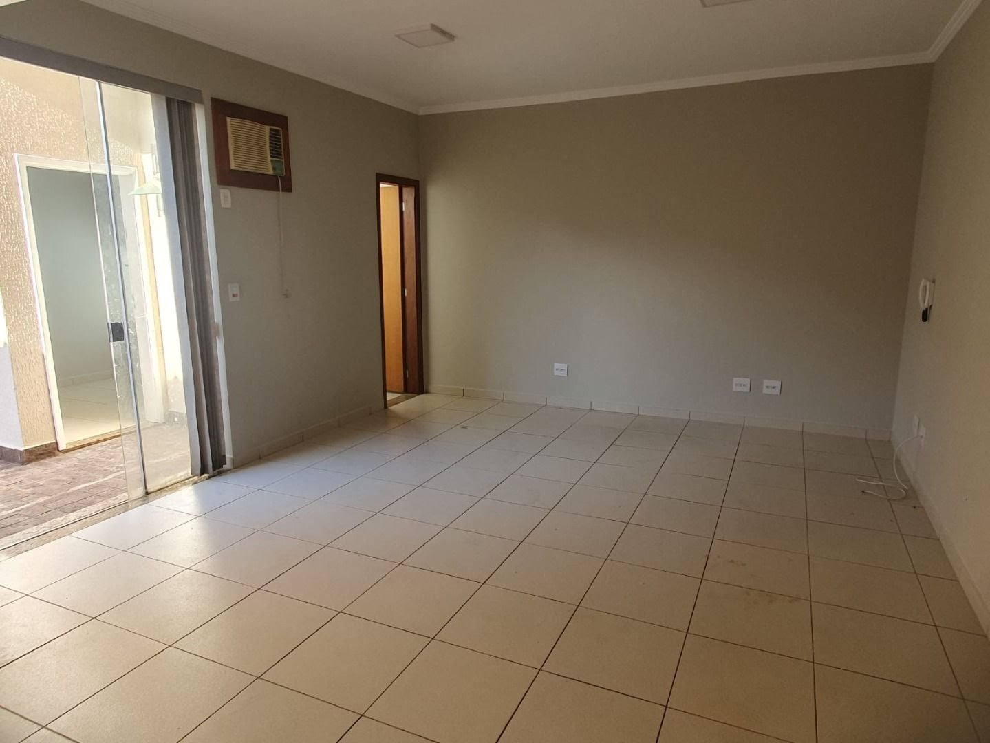 Comercial à venda com 3 banheiros, 1 vaga e 87m² no Nova Ribeirânia, Ribeirão Preto (SP) — foto 2 de 15