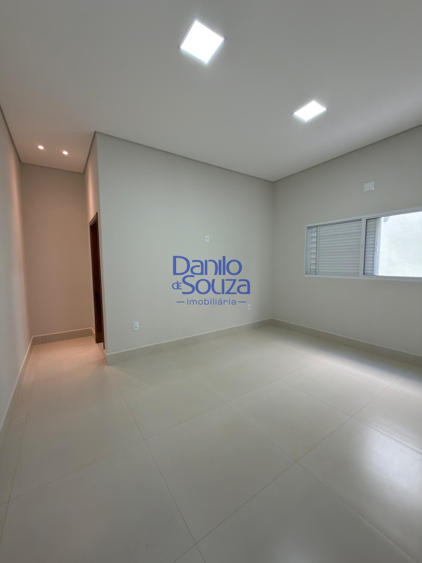 Casa à venda com 3 quartos, 1 suíte, 2 vagas e 240m² no Jardim Europa V, Araxá (MG) — foto 13 de 15