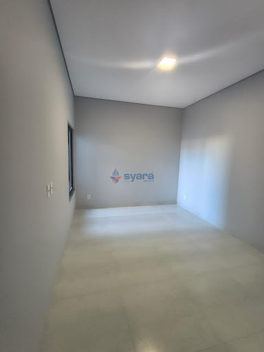 Casa à Venda no Jardim Dubai, Sinop 3 Quartos sendo 1 suíte 