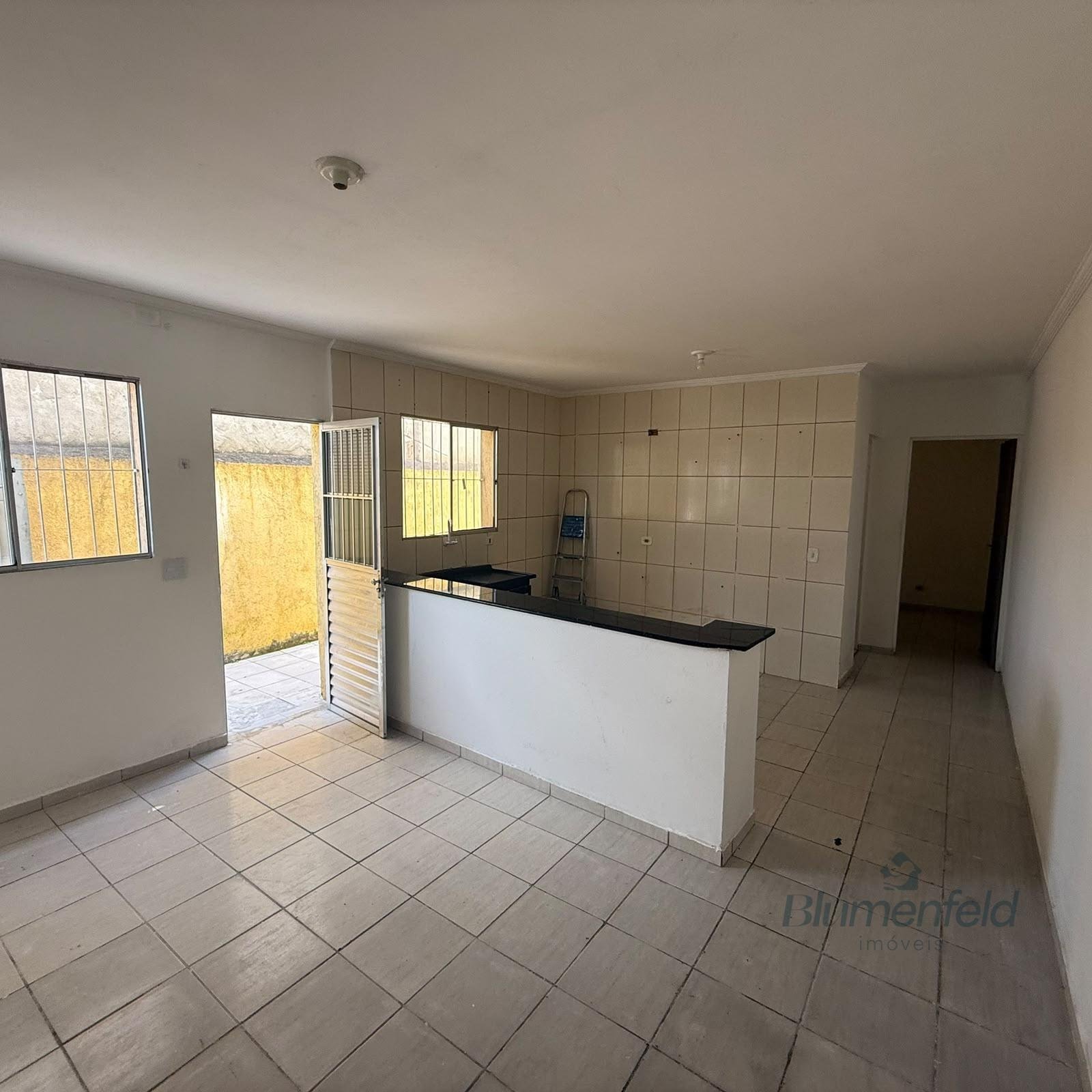 Casa para alugar com 1 quarto, 1 banheiro e 60m² no Parque Rodrigo Barreto, Arujá (SP) — foto 2 de 8