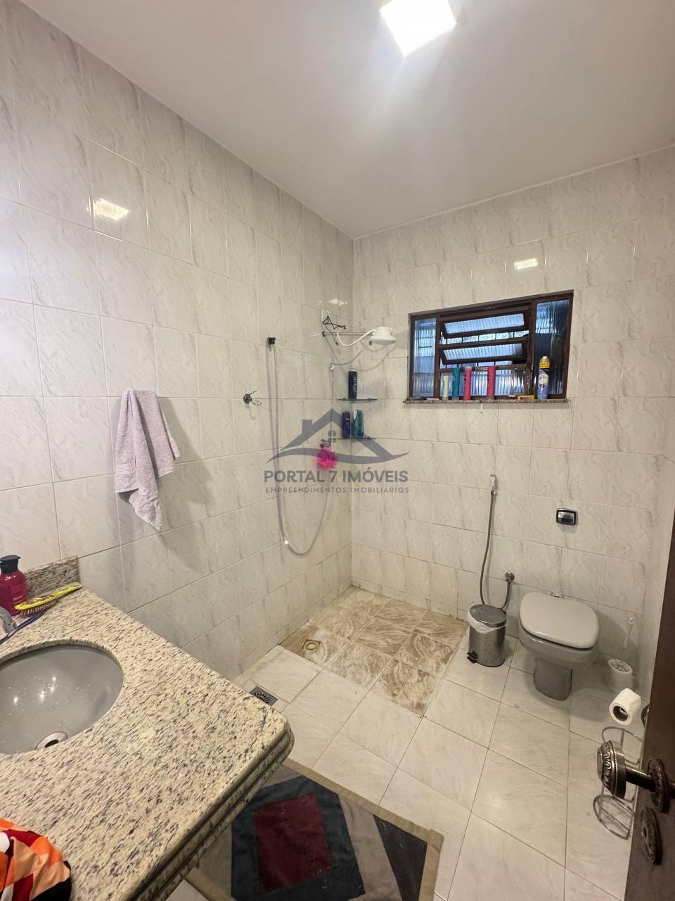 Casa à venda com 3 quartos, 1 suíte, 4 vagas e 360m² no Jardim Arizona, Sete Lagoas (MG) — foto 9 de 16
