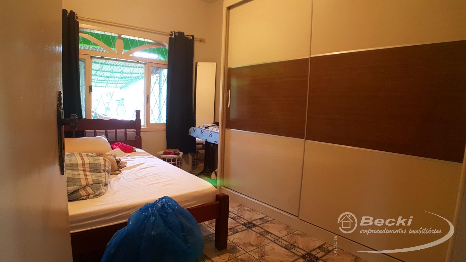 Casa à venda com 3 quartos, 1 suíte, 1 vaga e 195m² no Aventureiro, Joinville (SC) — foto 9 de 12