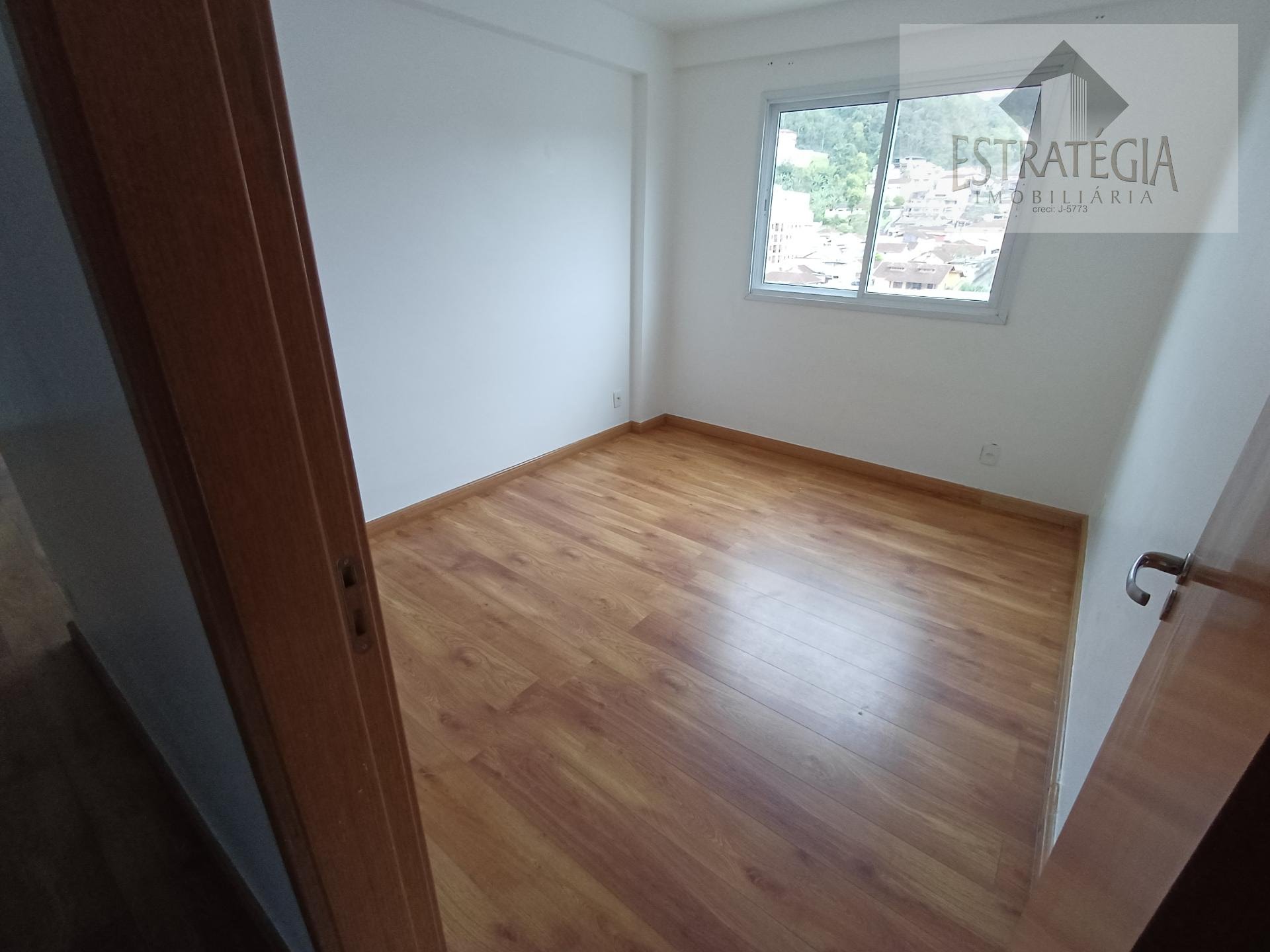 Apartamento à venda com 3 quartos, 1 suíte, 2 vagas e 95m² no Coronel Veiga, Petrópolis (RJ) — foto 7 de 19