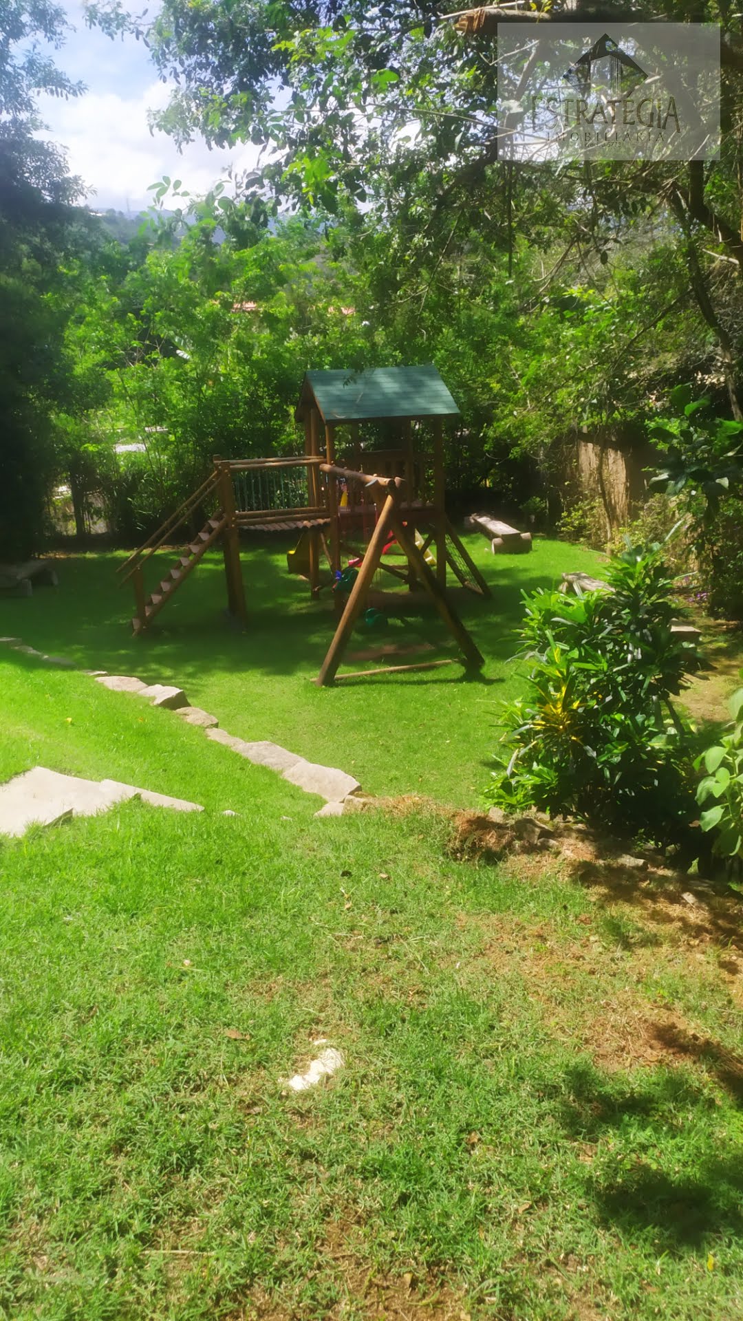 Apartamento à venda com 2 quartos, 1 suíte, 2 vagas e 80m² no Itaipava, Petrópolis (RJ) — foto 7 de 9