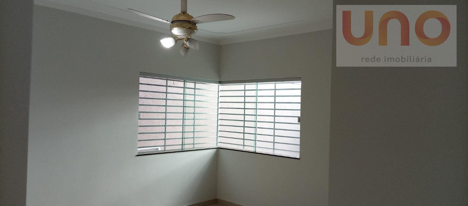 Casa à venda com 3 quartos, 1 suíte, 5 vagas e 216m² no Tijuca, Campo Grande (MS) — foto 16 de 20