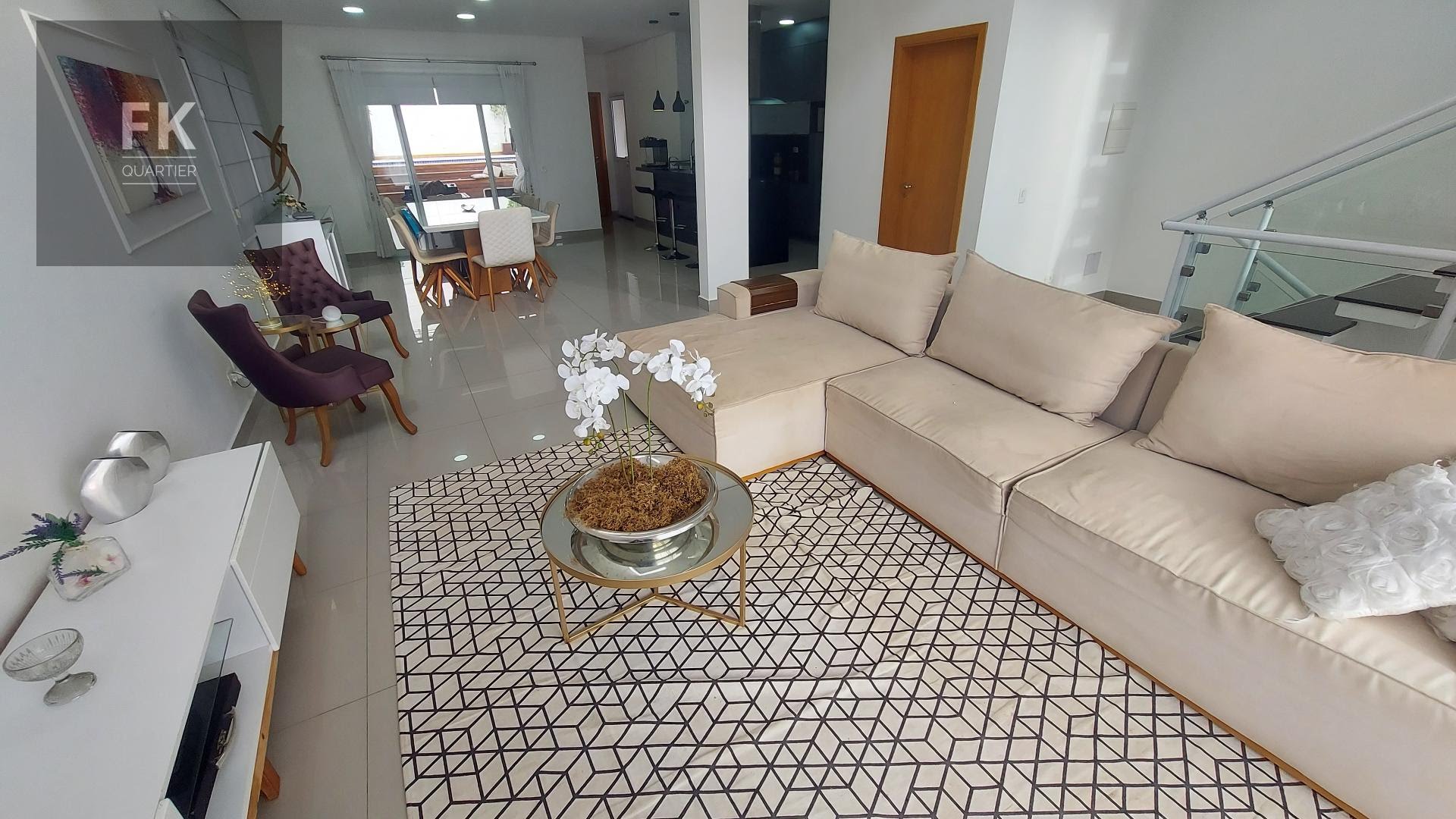 Casa à venda com 3 quartos, 3 suítes, 4 vagas e 268m² no Suru, Santana de Parnaíba (SP) — foto 2 de 29