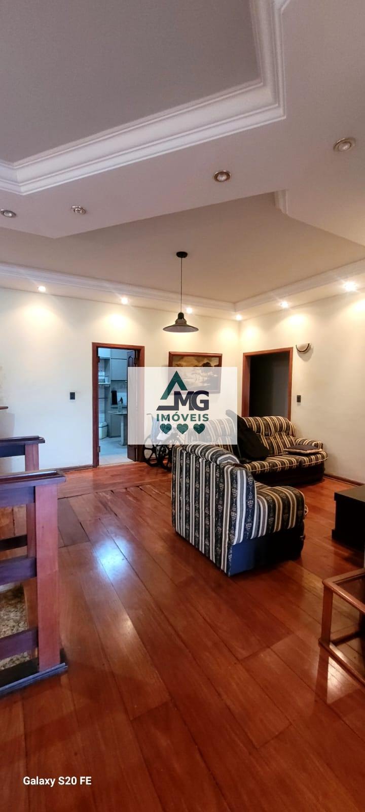 Casa à venda com 4 quartos, 1 suíte, 3 vagas e 424m² no Chácara das Rosas, Três Corações (MG) — foto 12 de 30