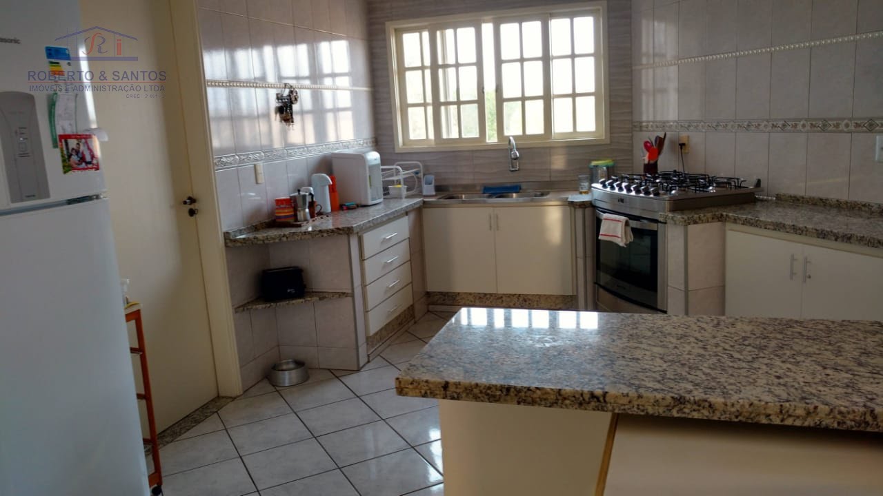 Cozinha, outra vista