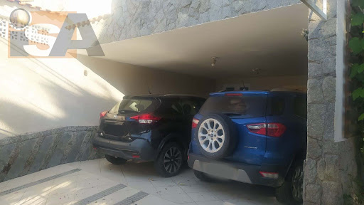 Sobrado com 2 quartos, sendo 1 suíte; área gourmet com piscina; e 9 vagas em Suzano/SP.