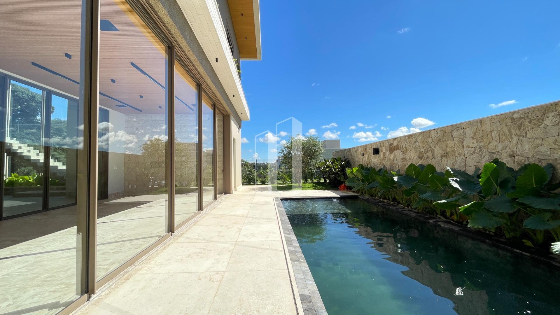 Casa à venda com 5 quartos, 5 suítes, 6 vagas e 440m² no Jardins França, Goiânia (GO) — foto 6 de 30