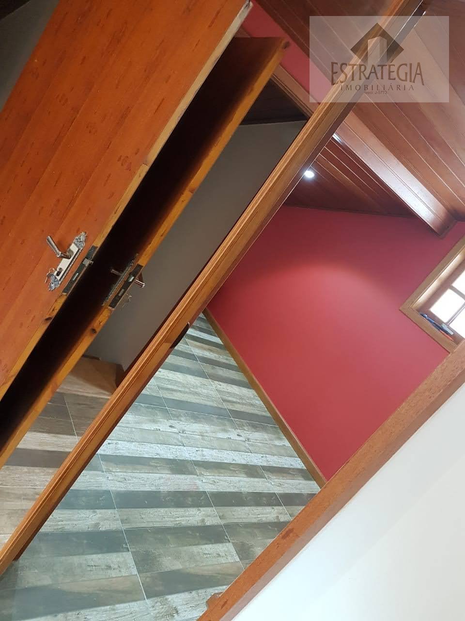 Casa à venda com 3 quartos, 1 suíte, 4 vagas e 225m² no Bingen, Petrópolis (RJ) — foto 22 de 30