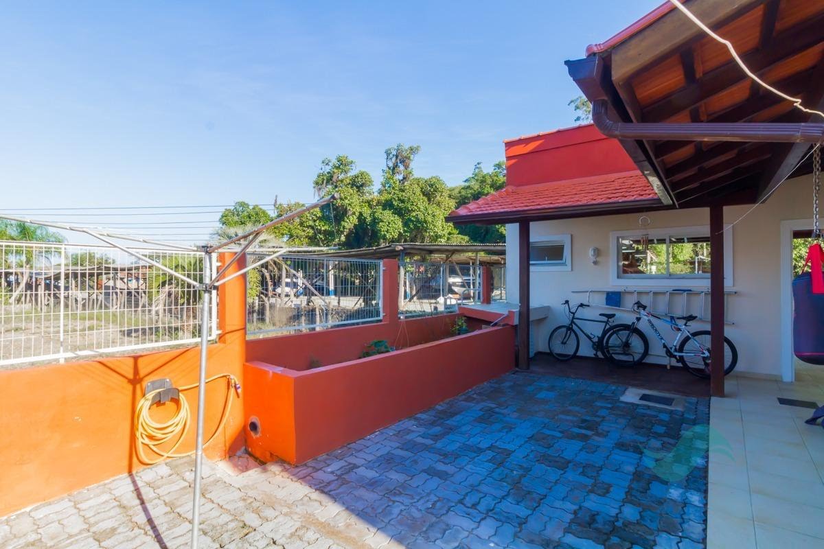 Casa à venda com 4 quartos, 1 suíte, 2 vagas e 630m² no Sambaqui, Florianópolis (SC) — foto 11 de 30