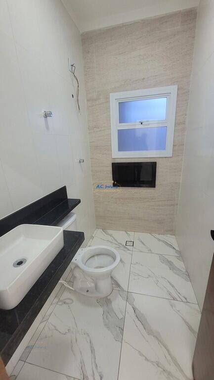 Casa à venda com 3 quartos, 2 suítes, 2 vagas e 135m² no Jardim Imperador, Praia Grande (SP) — foto 8 de 21