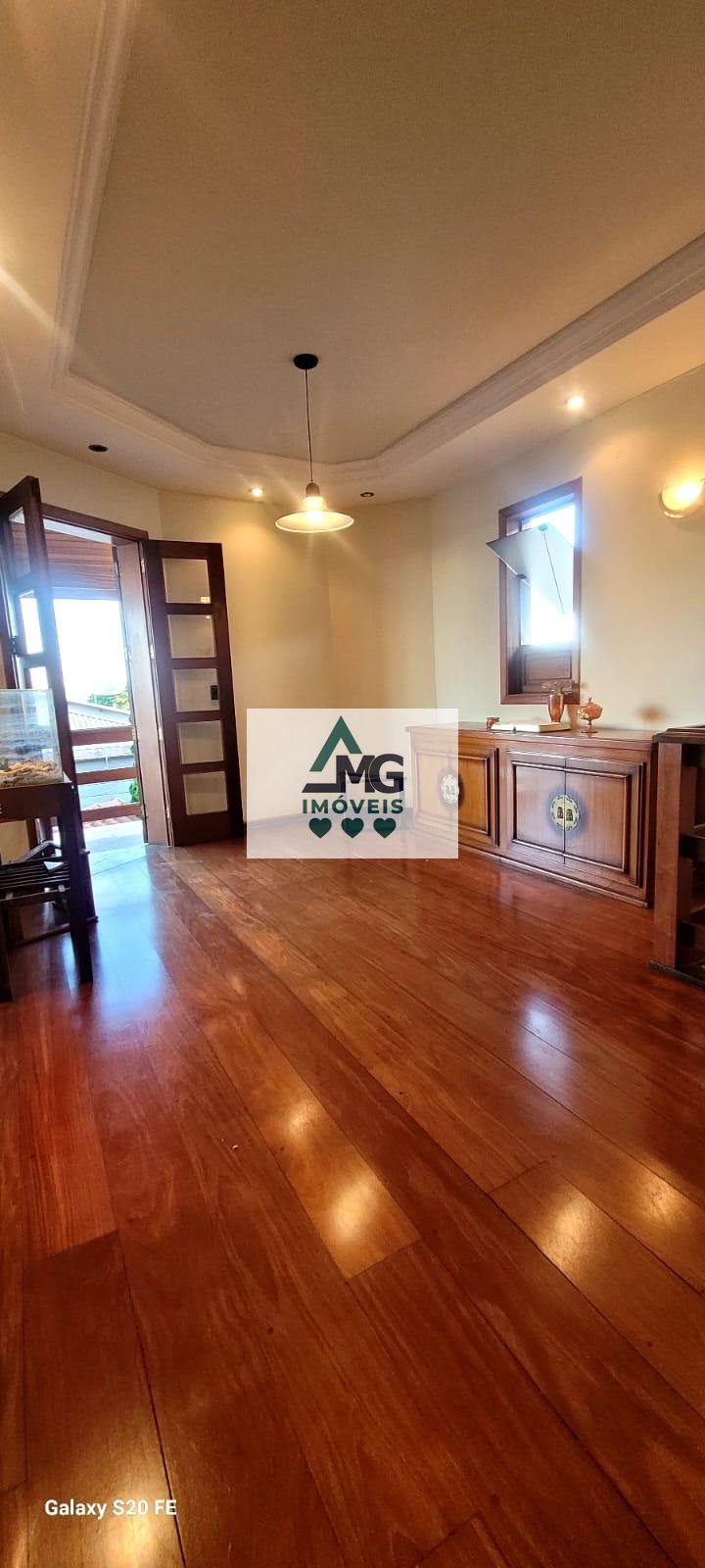 Casa à venda com 4 quartos, 1 suíte, 3 vagas e 424m² no Chácara das Rosas, Três Corações (MG) — foto 10 de 30