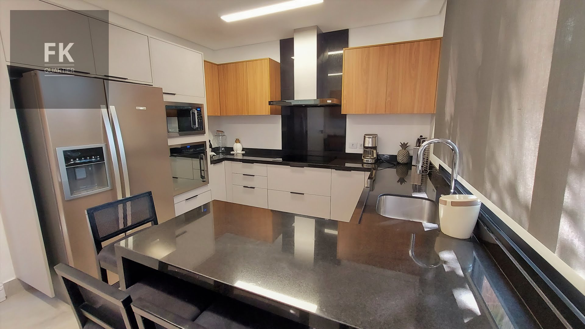 Casa à venda com 4 quartos, 4 suítes, 6 vagas e 462m² no Alphaville Residencial Dois, Barueri (SP) — foto 10 de 30