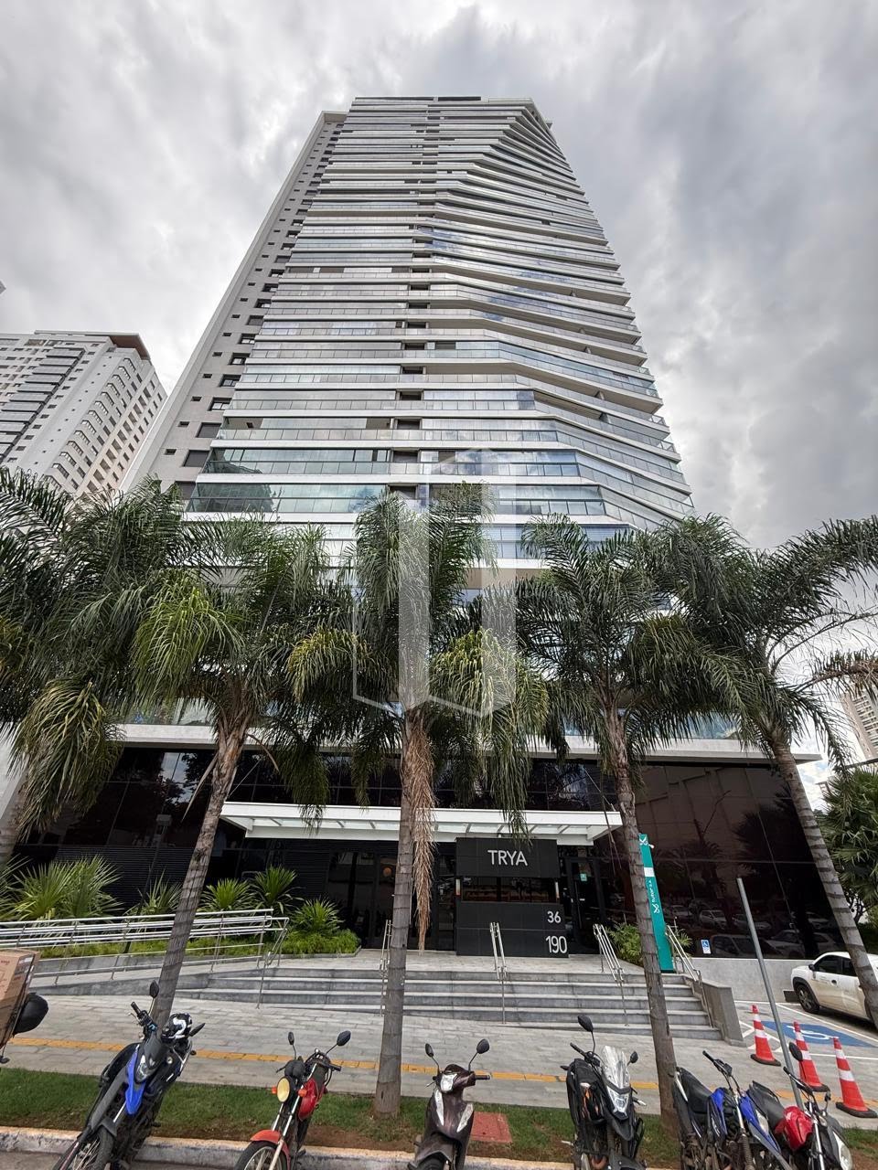 Apartamento à venda com 4 quartos, 6 banheiros, 3 vagas e 266m² no Setor Bueno, Goiânia — foto principal