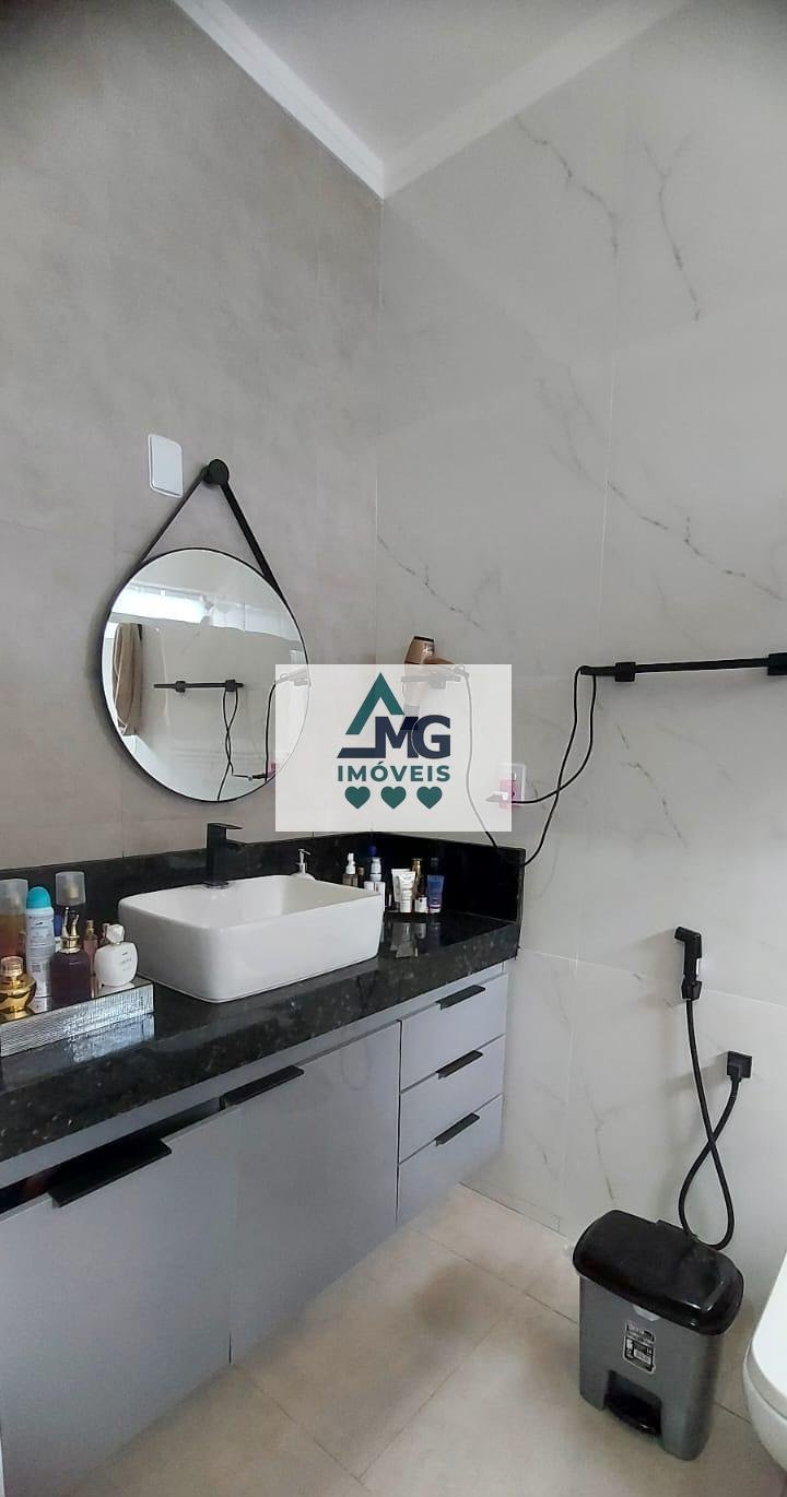 Casa à venda com 3 quartos, 3 suítes, 2 vagas e 220m² no Jardim Umuarama, Três Corações (MG) — foto 17 de 30