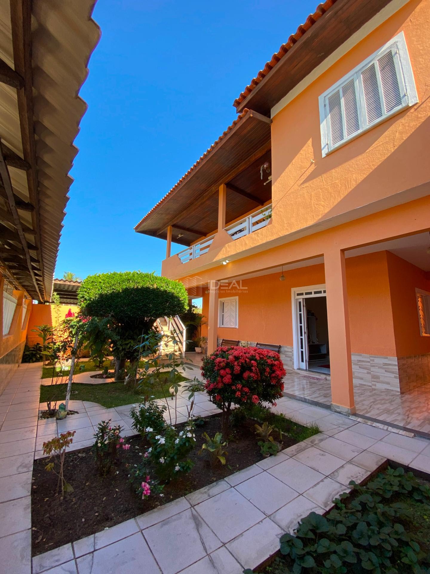 Casa à venda com 3 quartos, 4 banheiros, 3 vagas e 360m² no Parque Fazenda Grande, Campos dos Goytacazes — foto principal