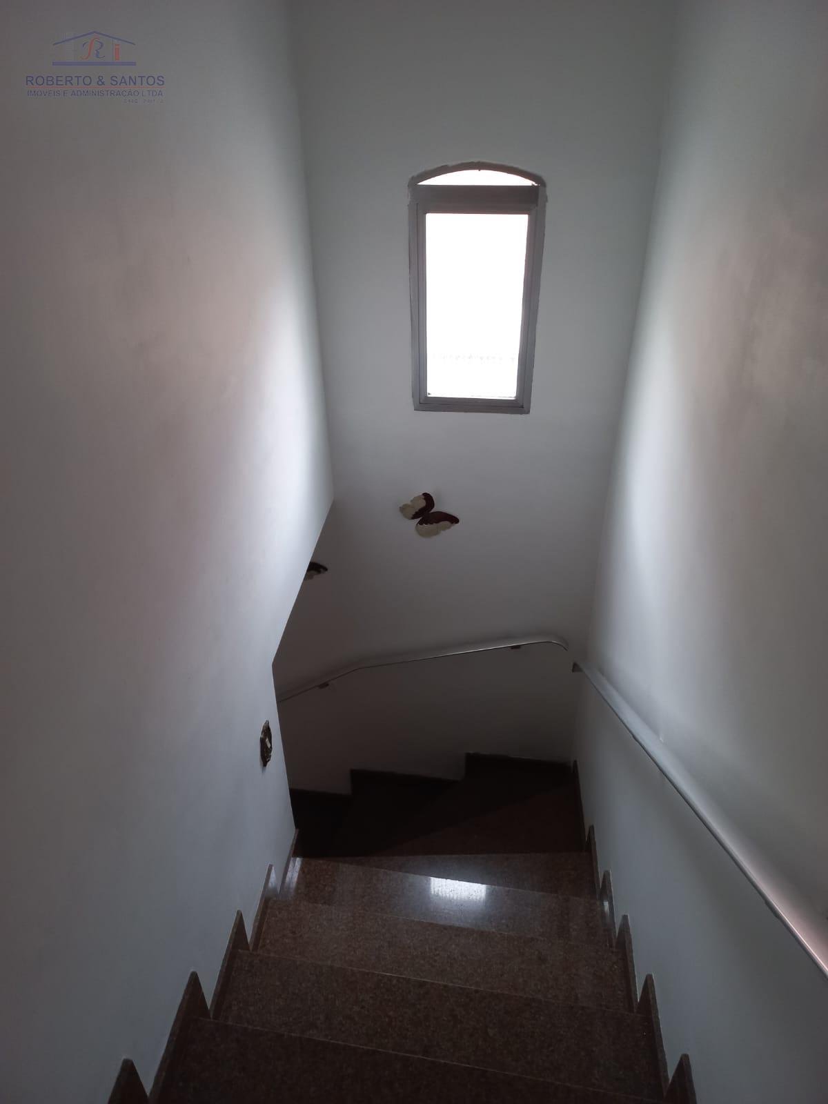 Escadas para os dormitórios
