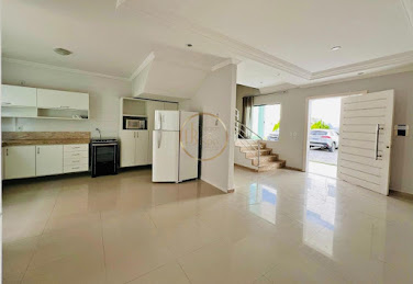 Casa à Venda na Orla Taperapuã, 3 Dorms, 120m² – Porto Seguro