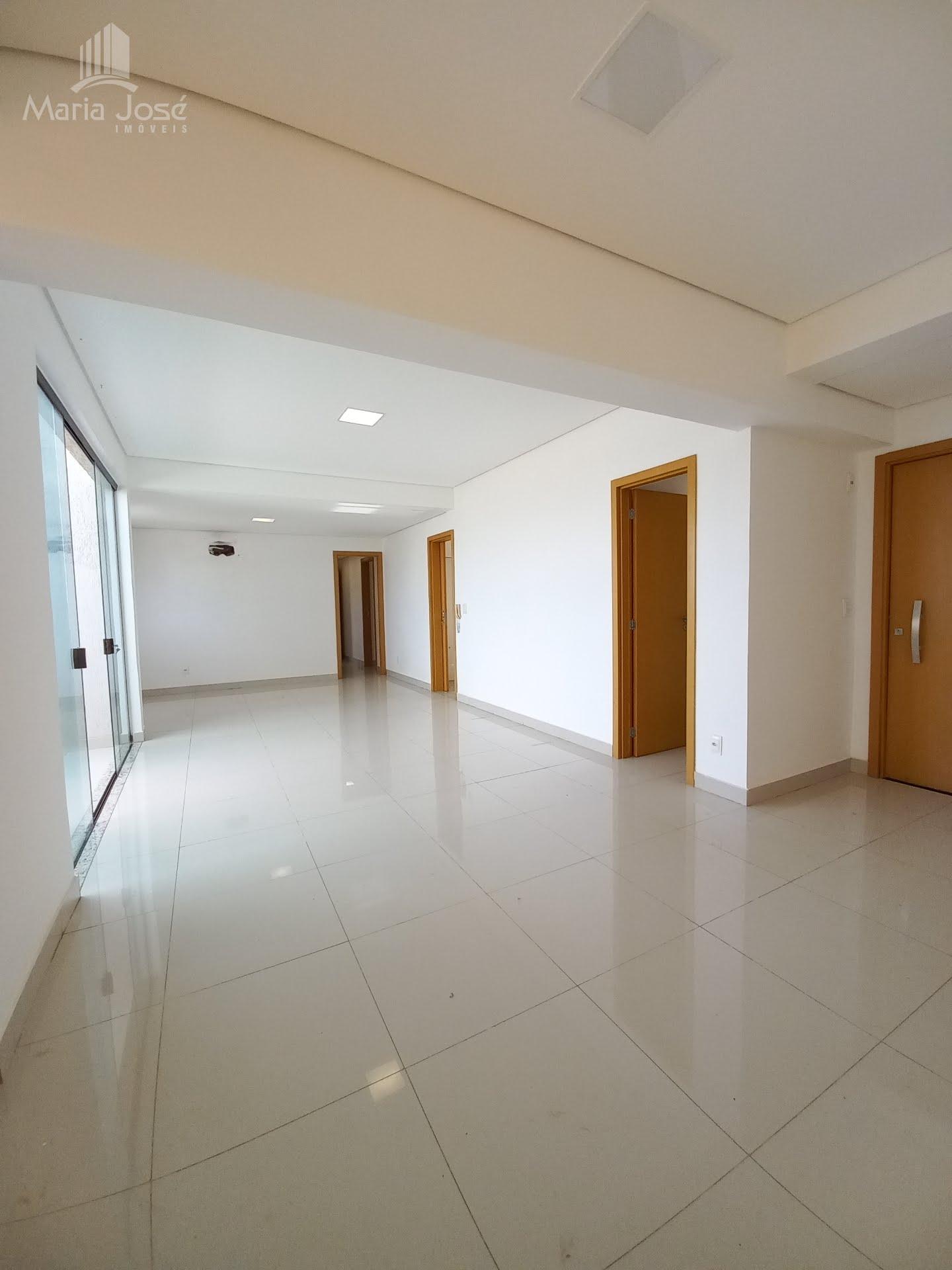 Cobertura à venda com 3 quartos, 3 suítes, 4 vagas e 160m² no Centro, Sete Lagoas (MG) — foto 7 de 30