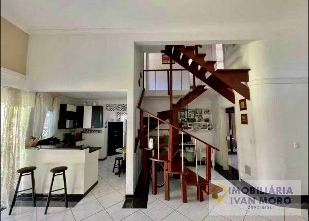 Casa à venda com 3 quartos, 1 suíte, 4 vagas e 200m² no Cachoeira do Bom Jesus, Florianópolis (SC) — foto 8 de 30