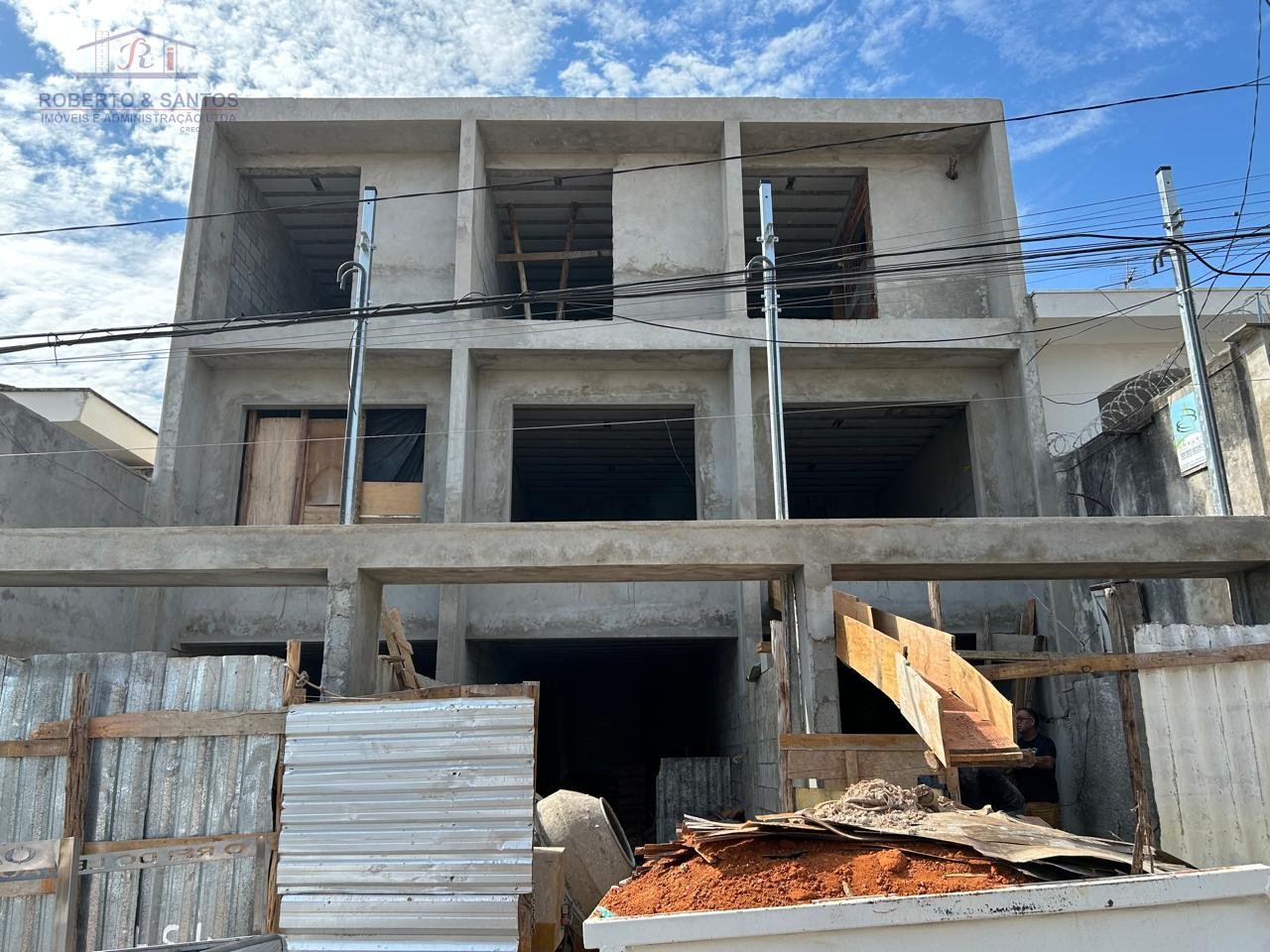 Vista dos sobrados em construção
