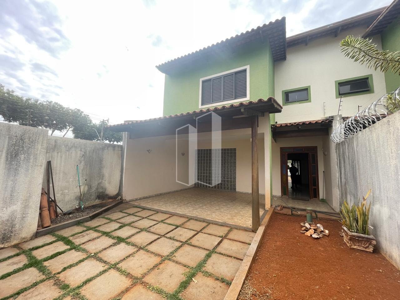 Casa, 4 quartos, 204 m² - Foto 1