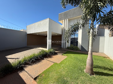 Casa em Loteamento Jardins Florença  -  Catalão