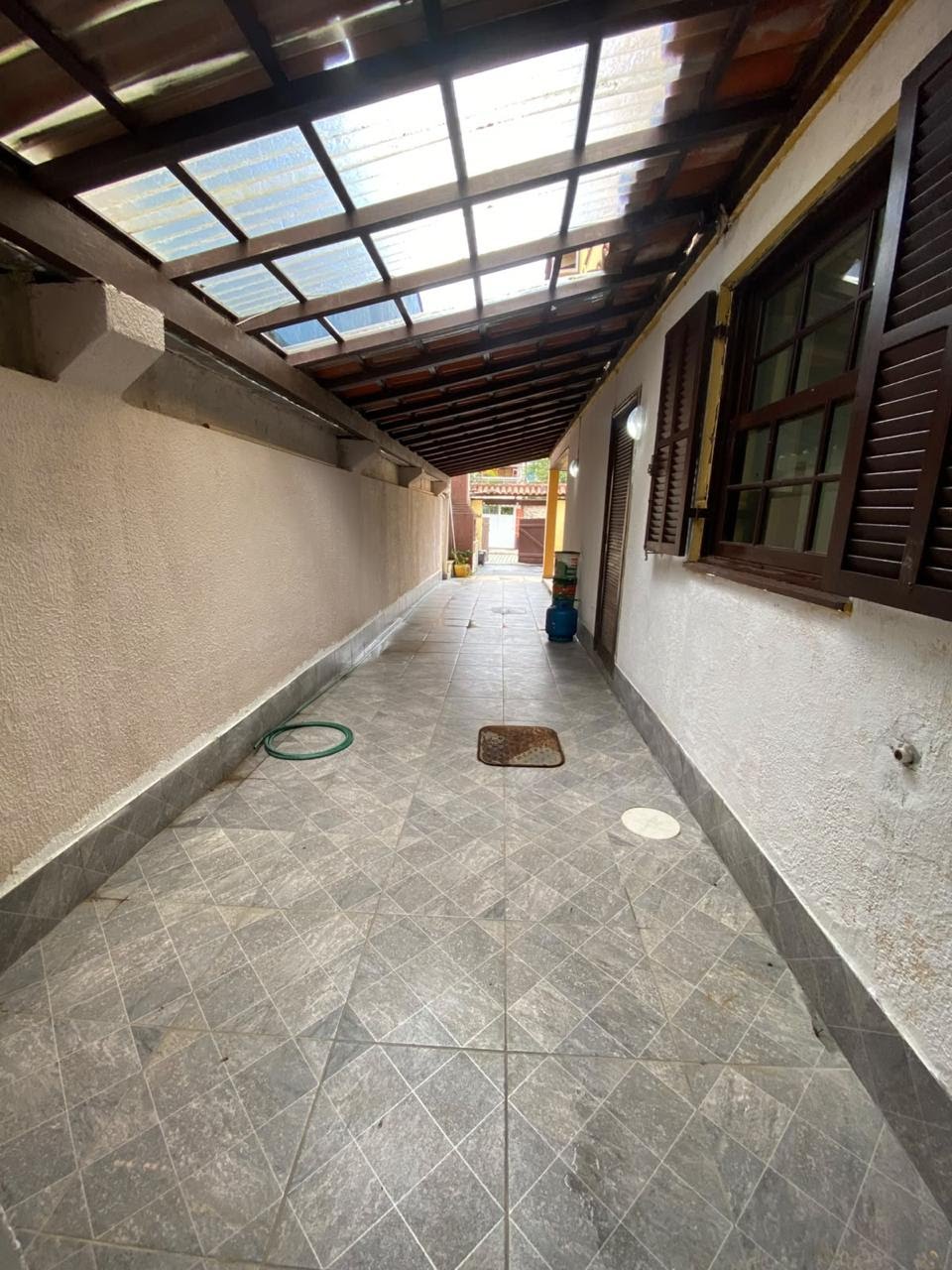 Casa à venda com 4 quartos, 1 suíte, 3 vagas e 180m² no Vargem Pequena, Rio de Janeiro (RJ) — foto 3 de 28