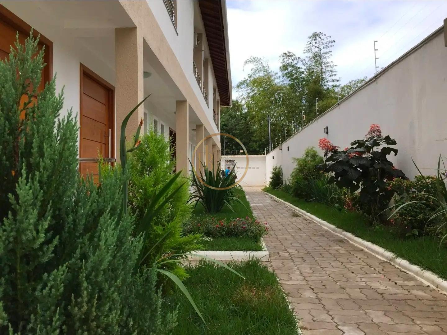 Apartamento à venda com 2 quartos, 1 suíte, 1 vaga e 70m² no Praia de Taperapuã, Porto Seguro (BA) — foto 2 de 14