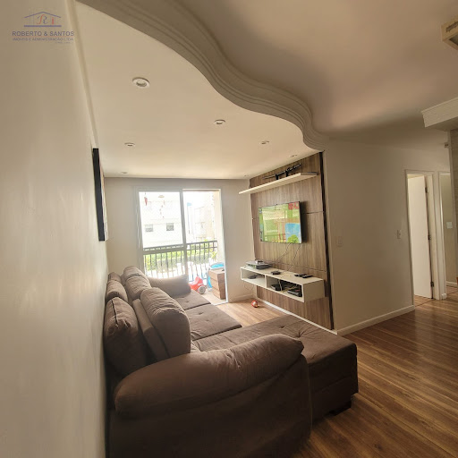 sala com sanca e croica