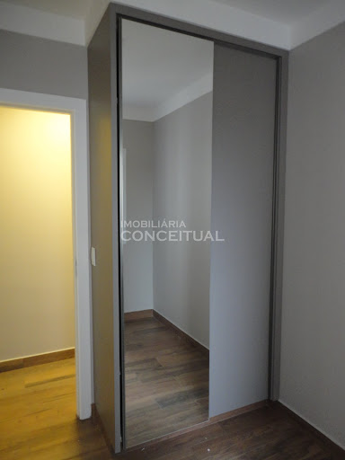 Quarto 1 - Armário