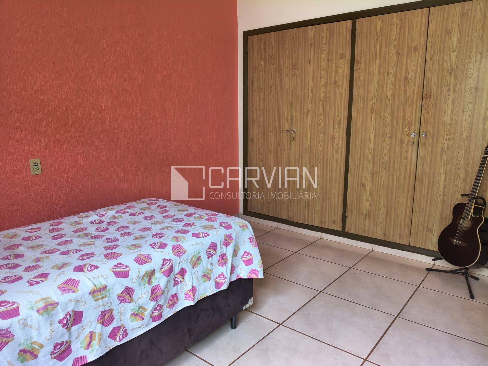 Casa à venda com 3 quartos, 1 suíte, 4 vagas e 209m² no Independência, Ribeirão Preto (SP) — foto 21 de 27