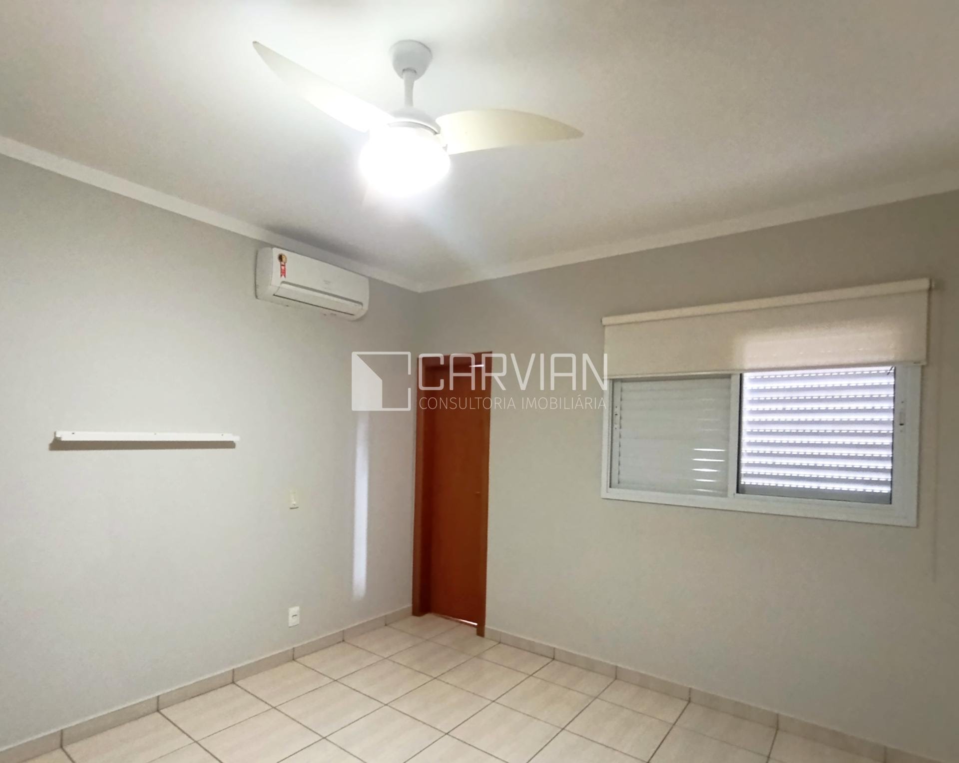 Casa à venda com 3 quartos, 3 suítes, 4 vagas e 217m² no Bonfim Paulista, Ribeirão Preto (SP) — foto 4 de 30