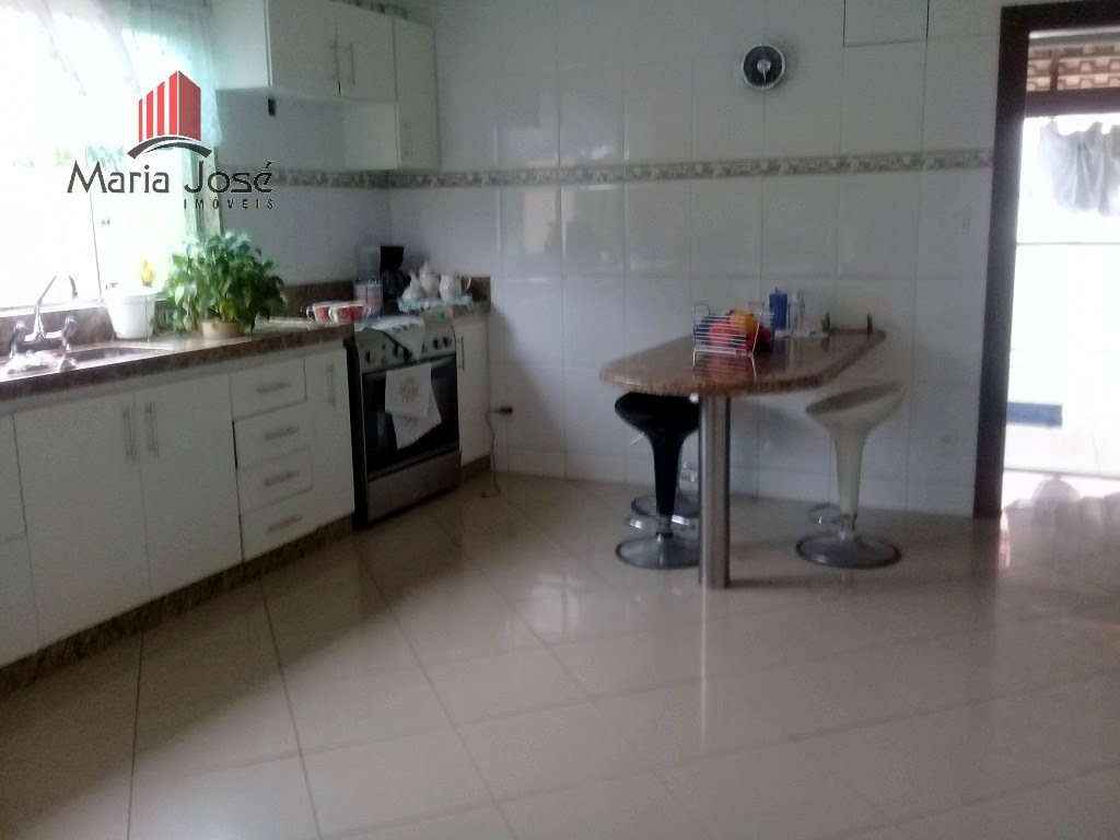 Casa à venda com 3 quartos, 1 suíte, 2 vagas e 360m² no São Cristóvão, Sete Lagoas (MG) — foto 8 de 28