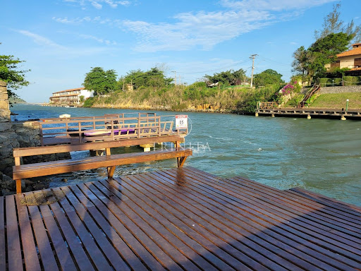 deck-casa-no-canal-enseada-azul-buzios