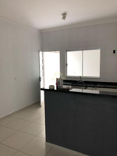 Casa em Condomínio no Parque São Bento em Sorocaba, 154m²,  02 dormitórios, 01 suíte , 03 vagas de garagem.