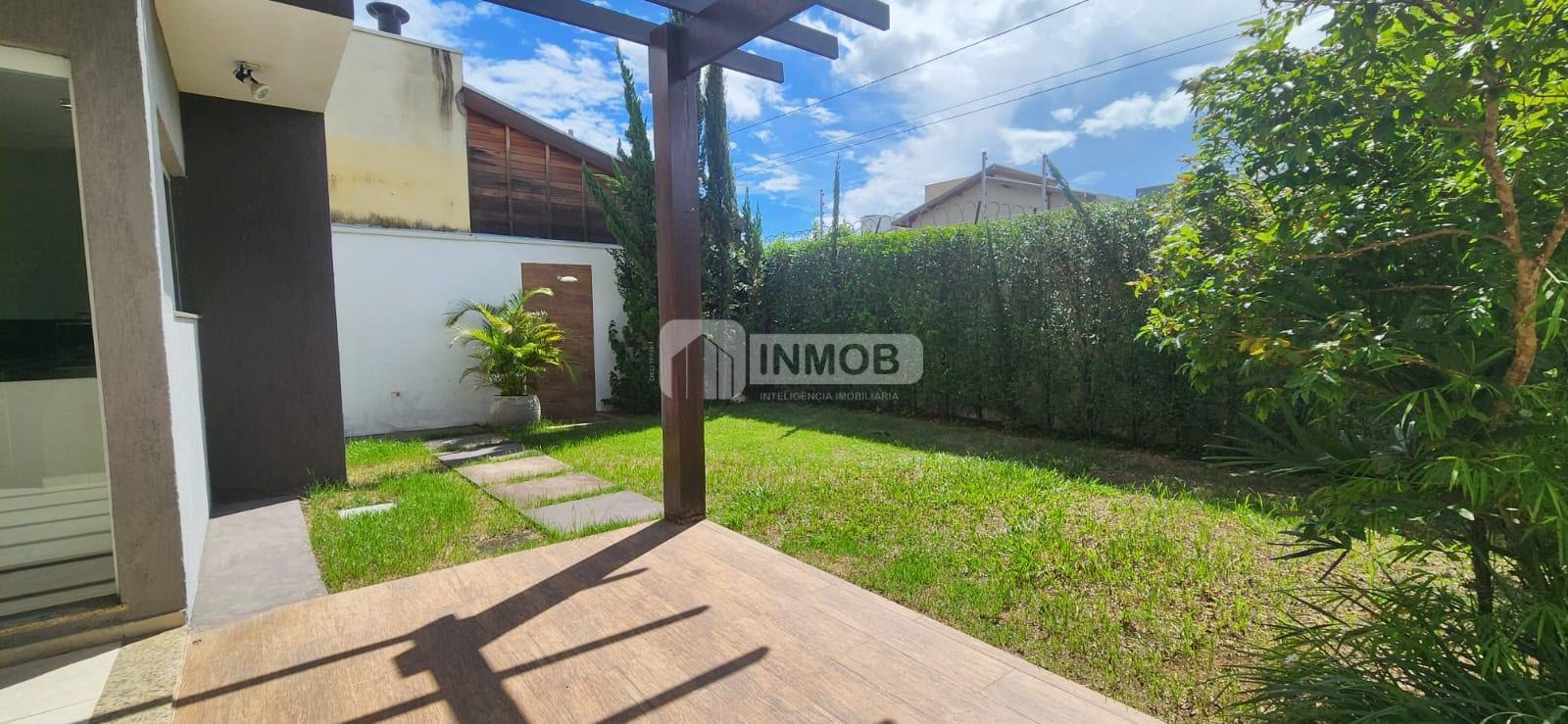 Casa à venda com 3 quartos, 3 suítes, 2 vagas e 250m² no Castelos, Tremembé (SP) — foto 14 de 30