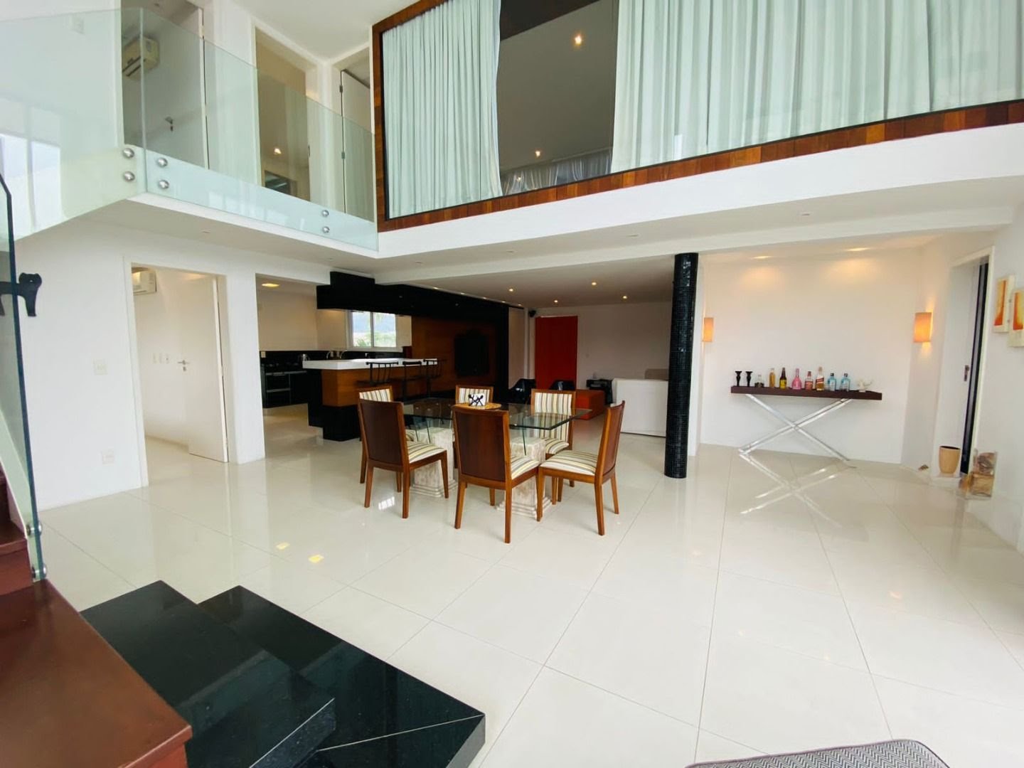 Apartamento à venda com 4 quartos, 5 banheiros, 2 vagas e 200m² no Praia de Itaguá, Ubatuba (SP) — foto 10 de 24