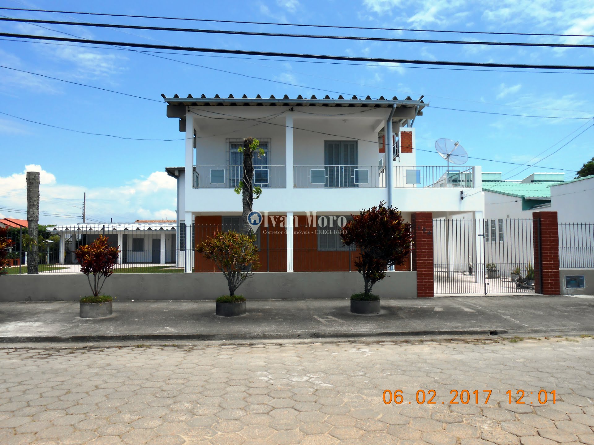 Casa para alugar com 5 quartos, 1 suíte, 5 vagas e 300m² no Daniela, Florianópolis (SC) — foto 2 de 30