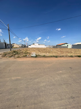 Lote / Terreno em Residencial Village  -  Catalão