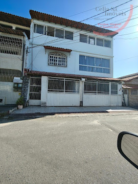 Casa Duplex 4 quartos, 3 suítes  em Hélio Ferraz  -  Serra
