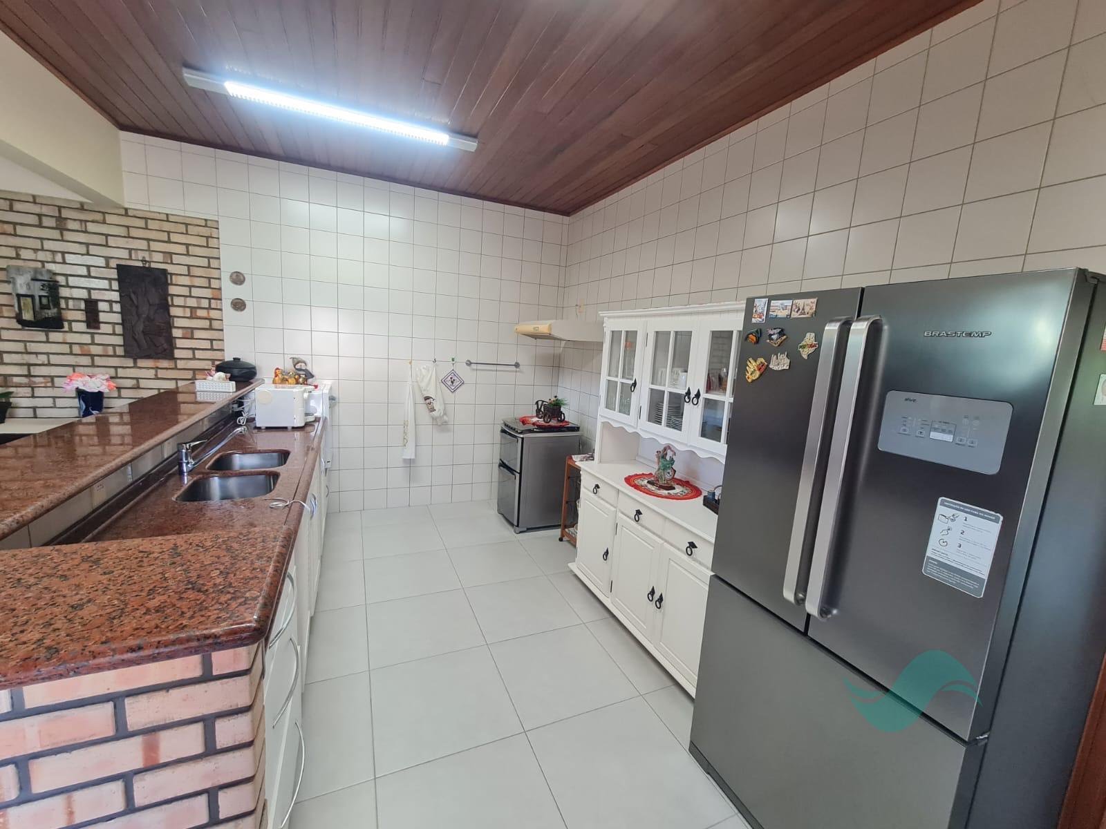Casa à venda com 3 quartos, 2 suítes, 2 vagas e 350m² no Jurerê, Florianópolis (SC) — foto 16 de 18