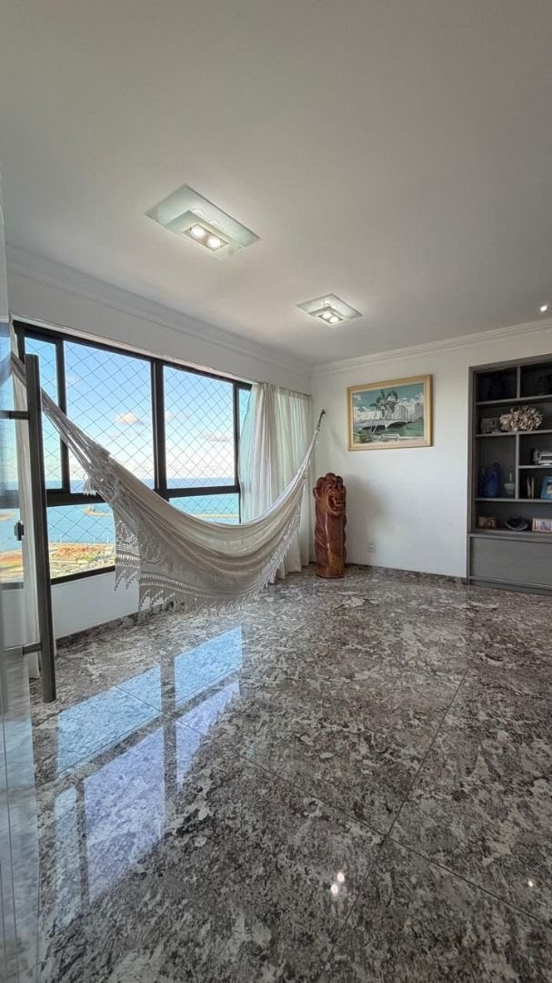 Apartamento à venda com 4 quartos, 4 banheiros, 3 vagas e 179m² no Boa Vista, Recife — foto principal
