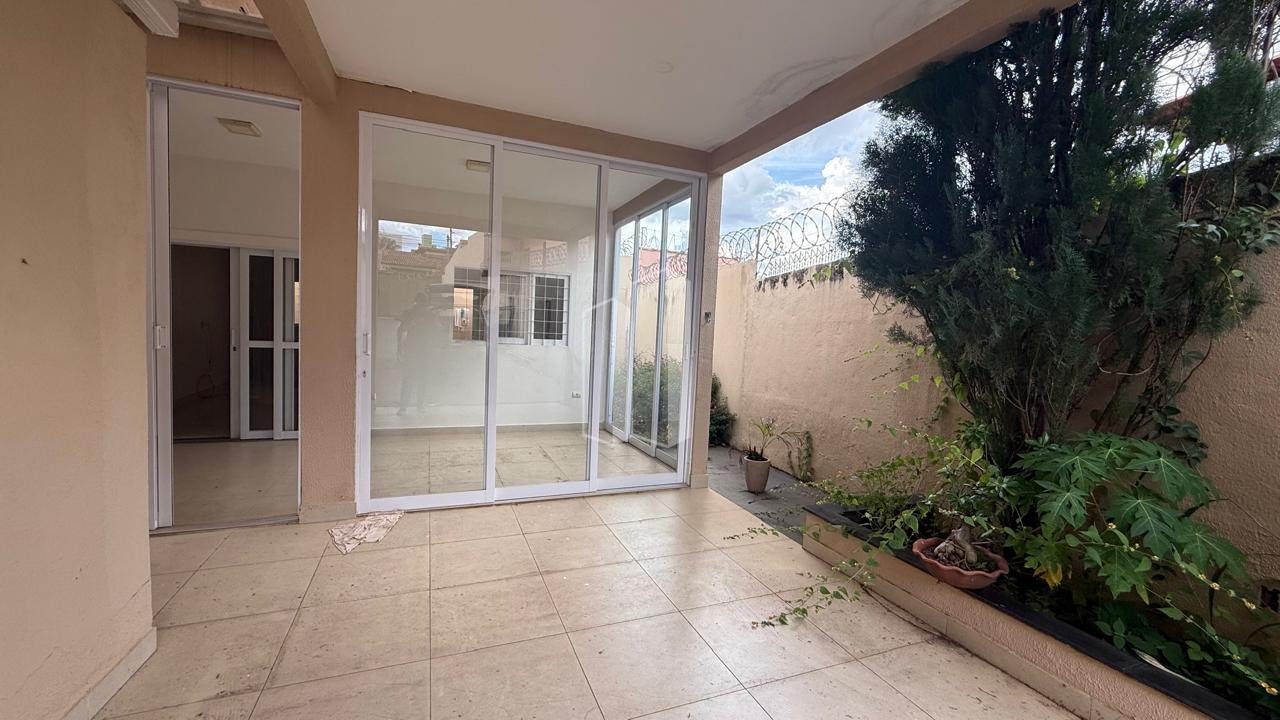 Casa à venda com 6 quartos, 3 suítes, 6 vagas e 360m² no Setor Sul, Goiânia (GO) — foto 10 de 30