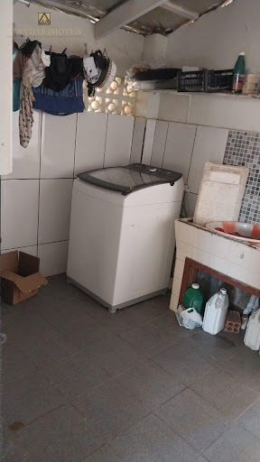 Casa para Alugar em Araquari: 5 Quartos, 3 Suítes, Rainha